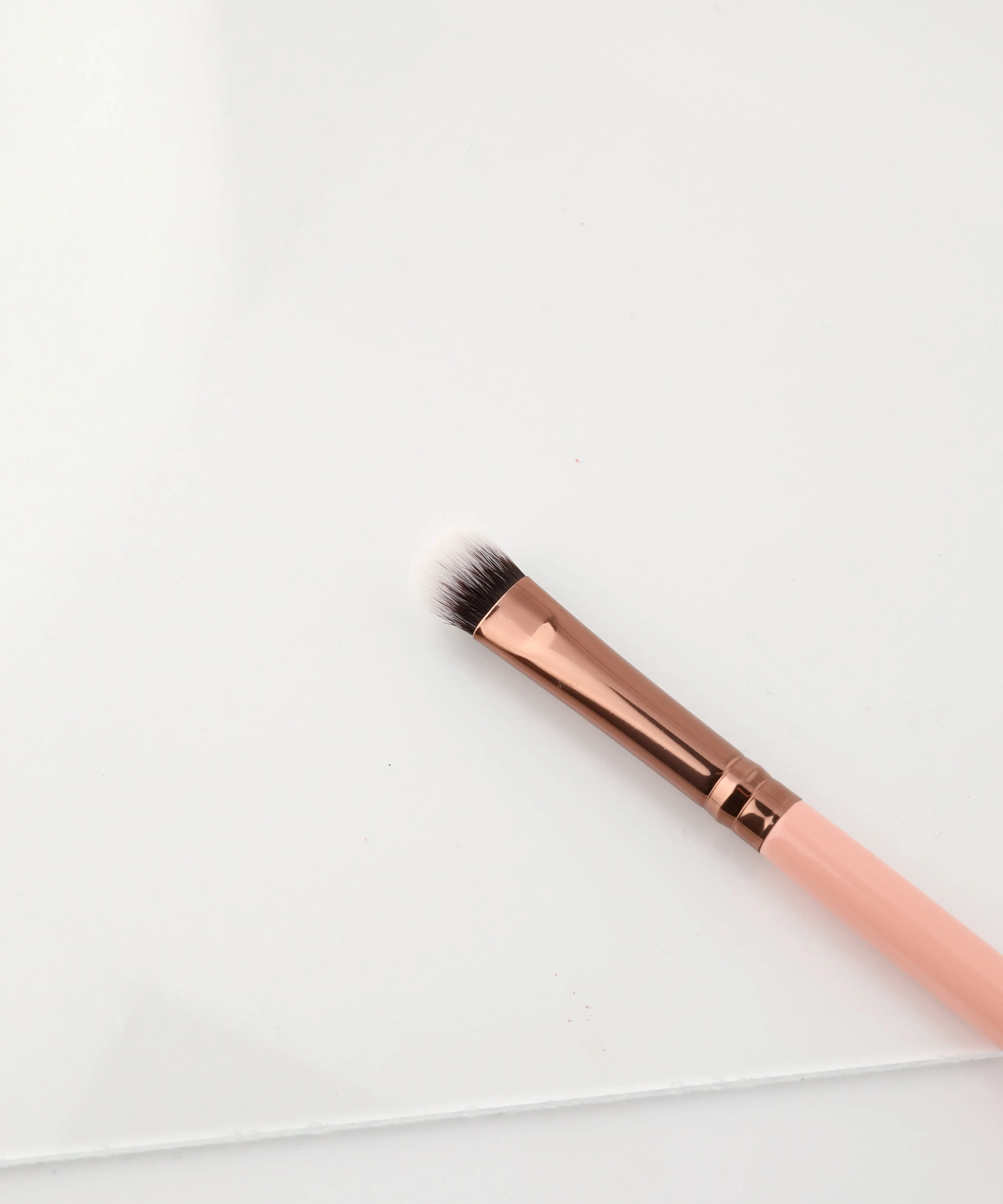 LUXIE 213 Eye Shading Brush - Rose Gold
