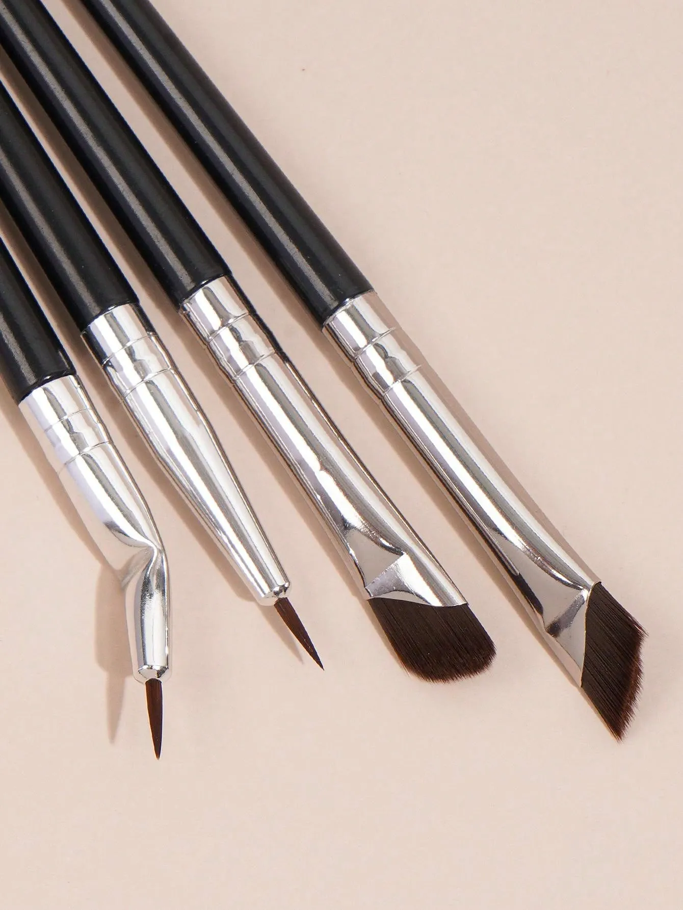 MAANGE 4pcs Professional Eye Makeup Brush Set,Eye Shadow Brush,Eyebrow Brush,Eyeliner Brush,Makeup Tools With Soft Fiber For Easy Carrying,Brush For Travel
