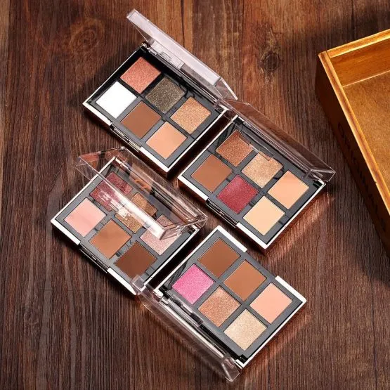 O.TWO.O TRAVELERS EYESHADOW (X6) AND BLUSHER (X2)