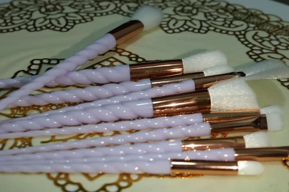 Professional 10PCS Spiral White Handle Makeup Brushes