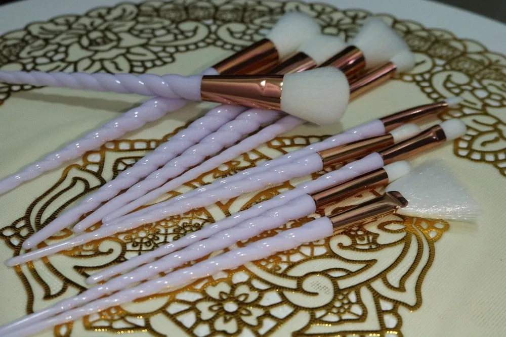Professional 10PCS Spiral White Handle Makeup Brushes